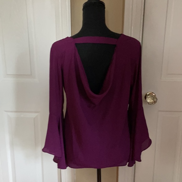 White House Black Market top - Picture 2 of 4